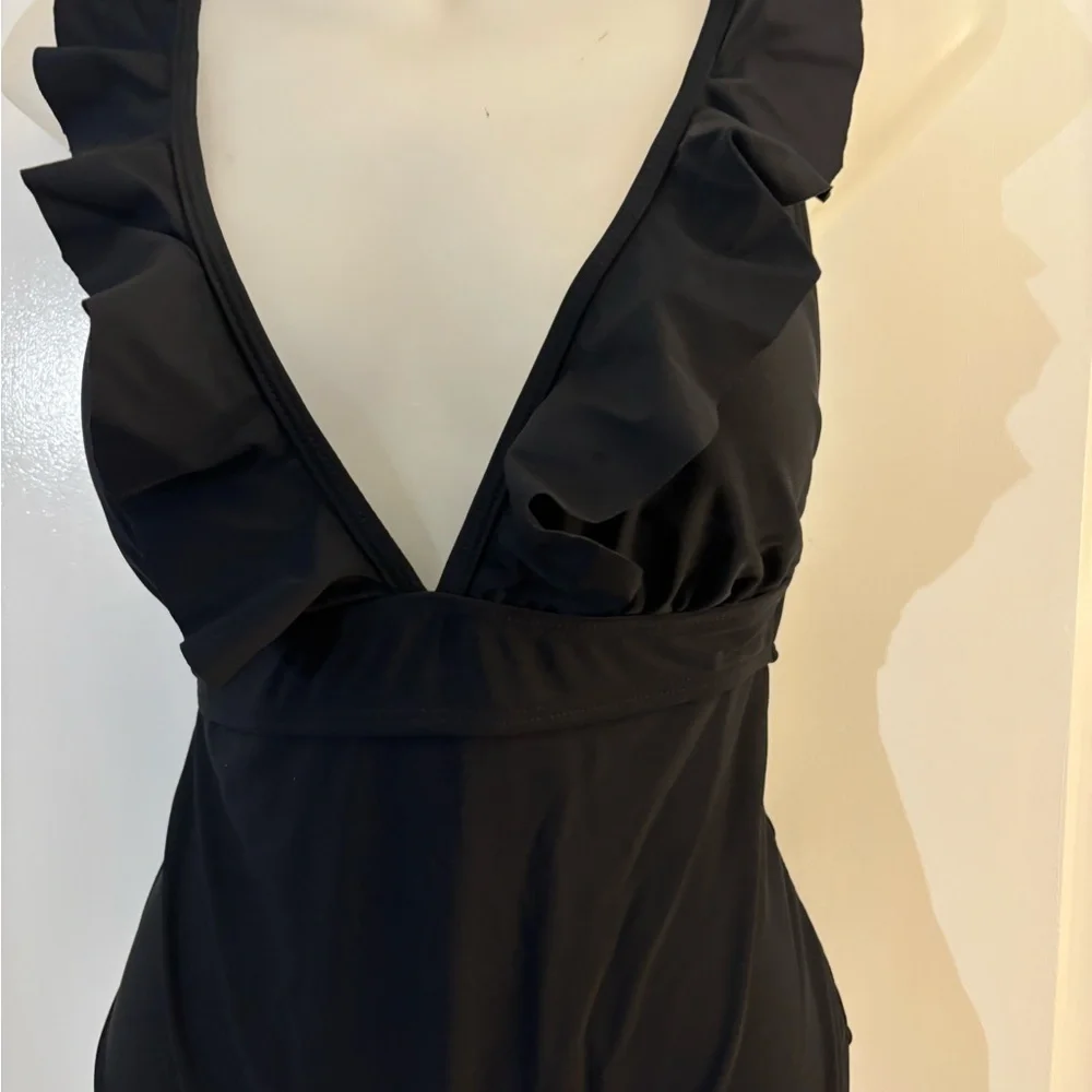 Sporlike Black Ruffled One Piece Swimsuit Sz M NWT